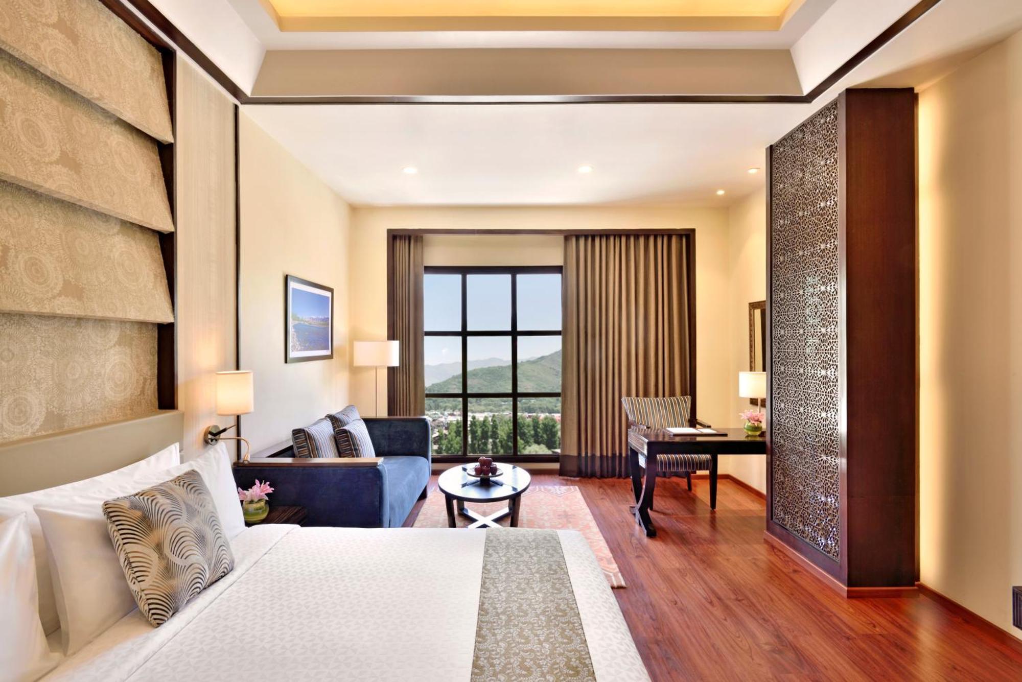 Four Points By Sheraton Srinagar Srīnagar Exterior foto